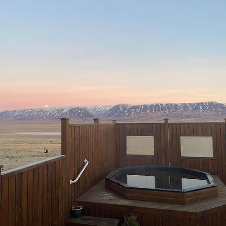 Sythra-Skoerthugil Guesthouse Varmahlid  Bagian luar foto